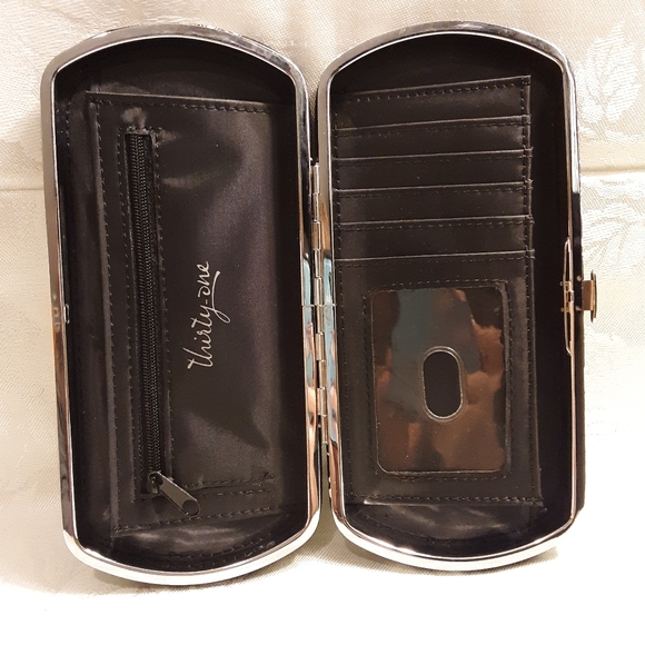 Thirty-One Wallet - Picture 4 of 4